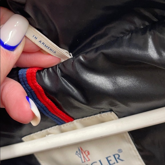 Moncler black down jacket - Picture 6 of 6